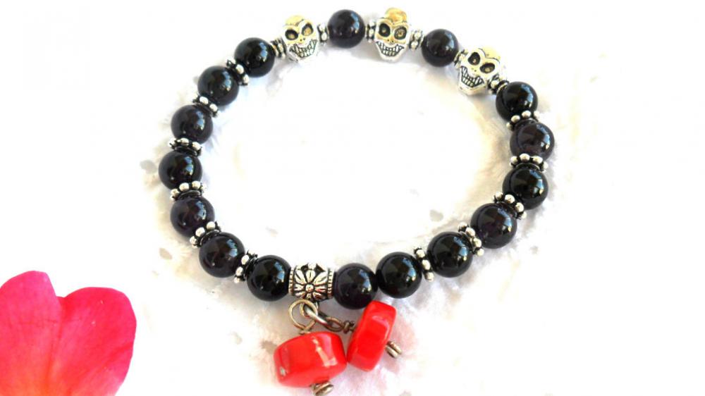 Skull Bracelet Amethyst, Onyx, Coral, Silver. Day of the dead Gothic bracelet. Fashion Gift for Her Under 15